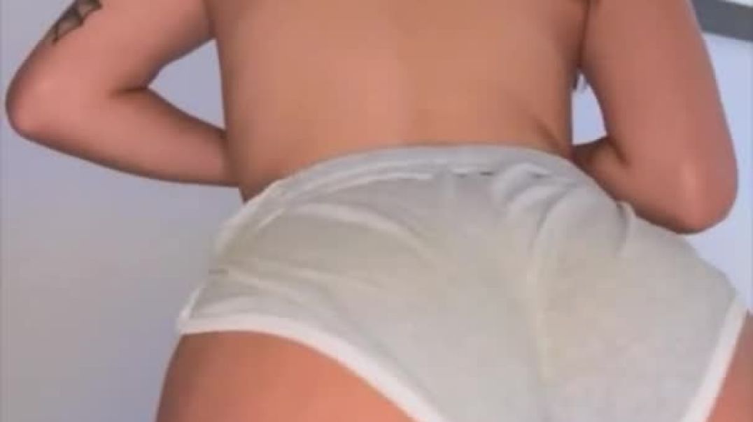 ⁣NEW VIDEO: Sophieraiin Ass Spread Nipslip Video